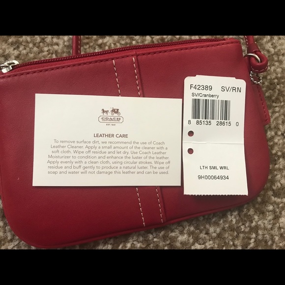 Coach wristlet. Nwt - Picture 2 of 3